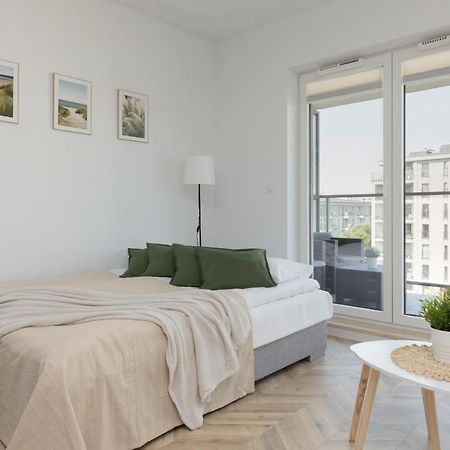 Ursus Sunny Studio For 4 Guests With Parking & Balcony By Noclegi Renters Warschau Exterior foto