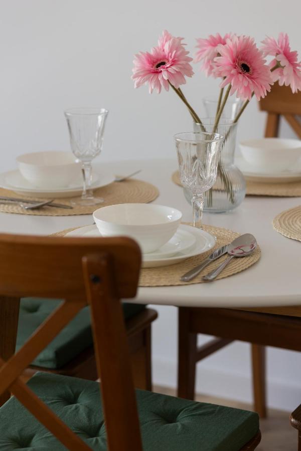 Ursus Sunny Studio For 4 Guests With Parking & Balcony By Noclegi Renters Warschau Exterior foto