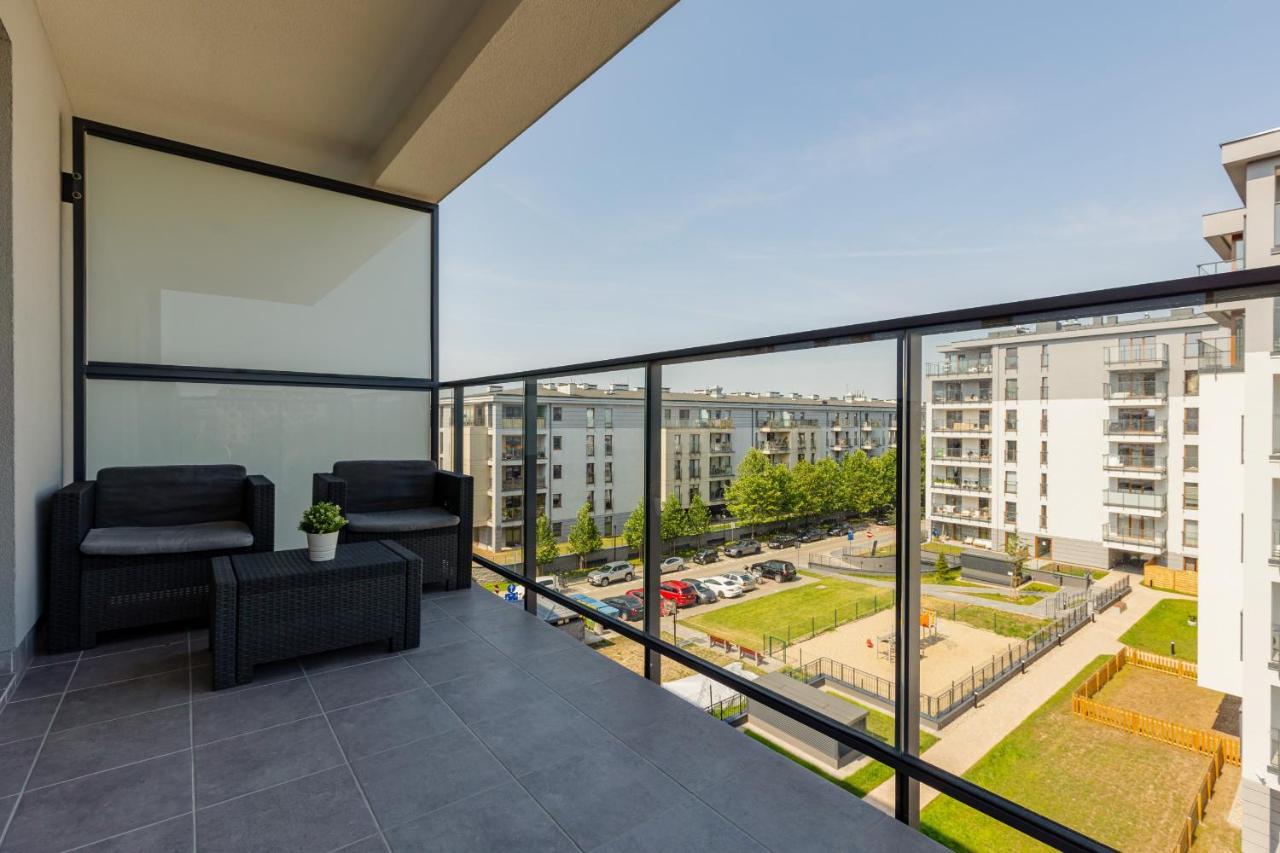 Ursus Sunny Studio For 4 Guests With Parking & Balcony By Noclegi Renters Warschau Exterior foto